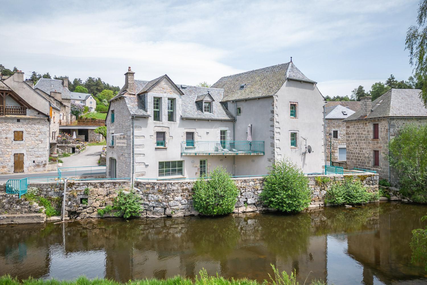 Residence Les Rives Du Bes Saint-Juéry Exterior photo